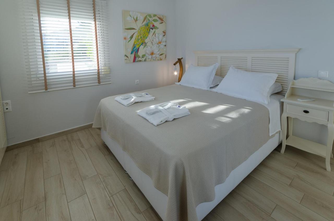 Aegean Suites Votsi  Extérieur photo